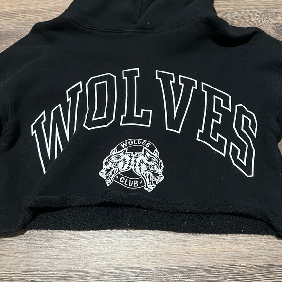 Darc Sport Black Wolves Woman’s Cropped Hoodie wolves club XS 474 of 500 - Picture 2 of 5